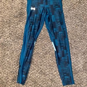 Under armor leggings with reflective details